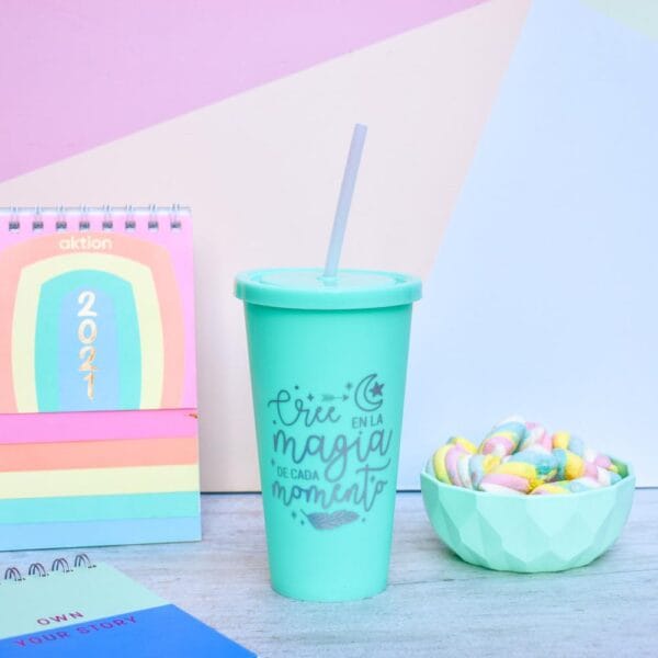 VASO CON FRASES PLATEADAS VERDE VASO CON FRASES PLATEADAS VERDE