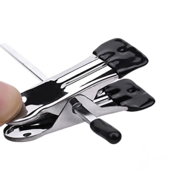 Perchas de Metálica Cromada con Broches para pantalones 1 Perchas de Metálica Cromada con Broches para pantalones 1