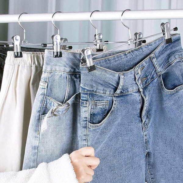 Perchas de Metálica Cromada con Broches para pantalones 44 Perchas de Metálica Cromada con Broches para pantalones 44