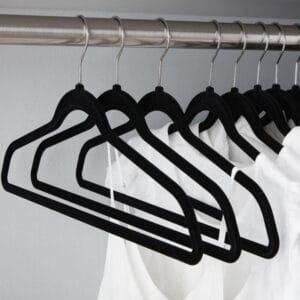 Percha de Terciopelo Negro Para Ropa - vista 2