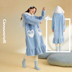 Pijama De Mujer Saco Manta Con Capucha Y Botones Cinnamonroll - vista 3
