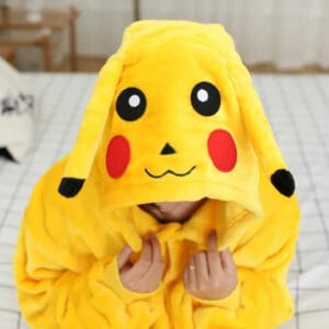 Pijama Infantil Disfraz Con Capucha Y Botones Pikachu - vista 4
